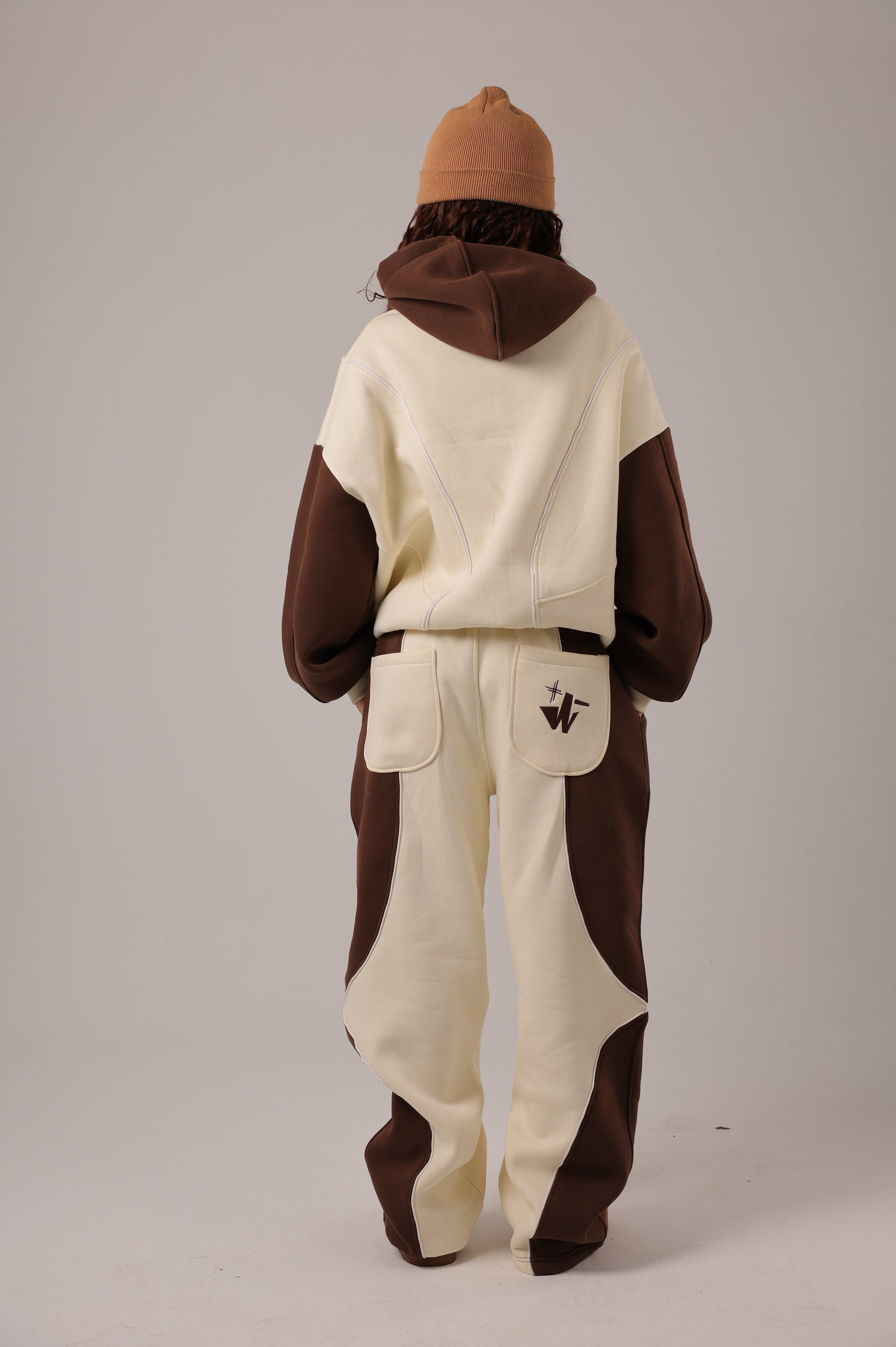 Wolves Limited Edition Set – Cream x Brown